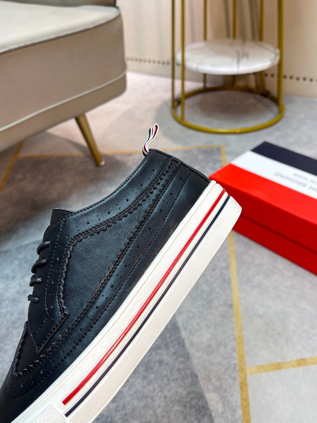 Men's casual shoes