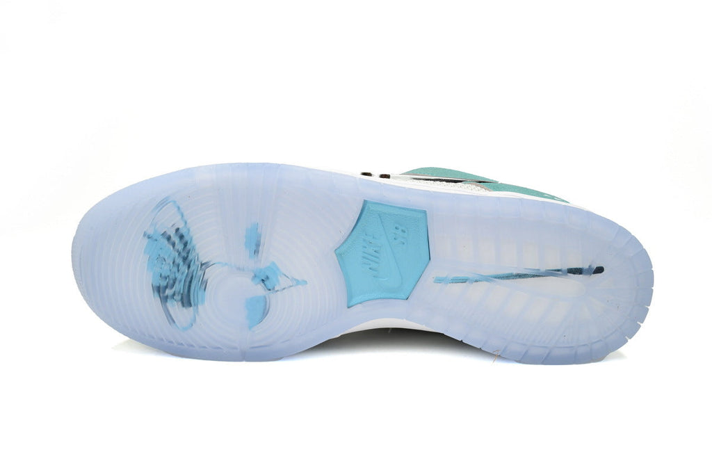 Rsnow April Skateboards x Nike SB Dunk Low FD2562-400