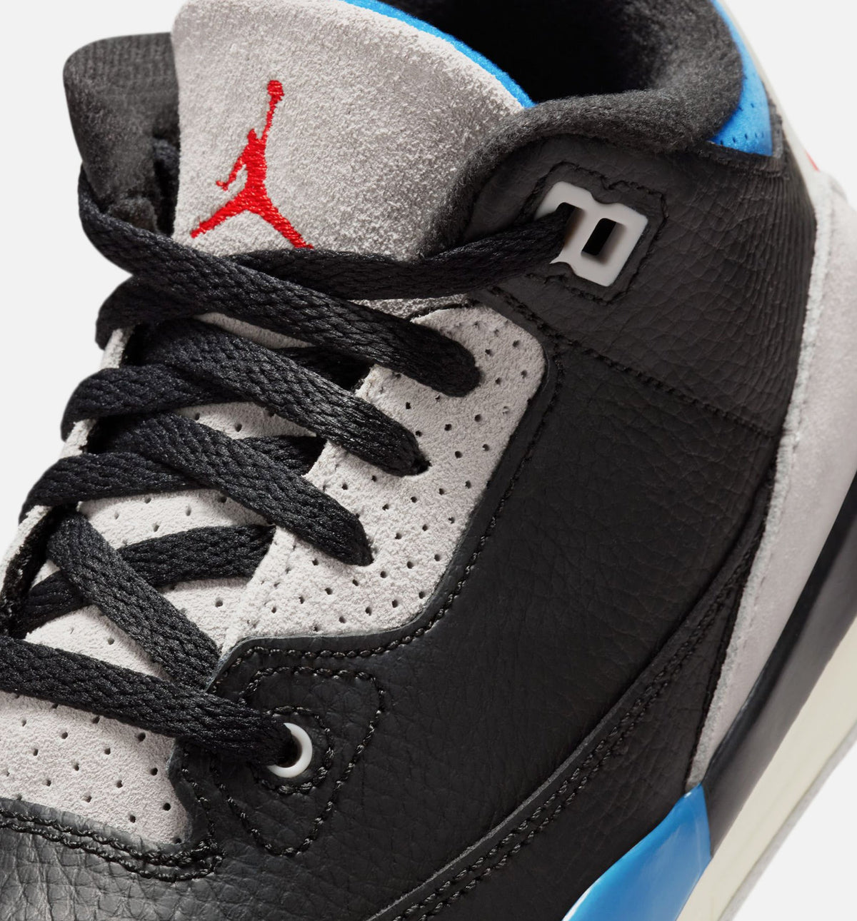 Air Jordan 3 Retro Preschool Lifestyle Shoe - Black/Chile Red/Neutral Grey