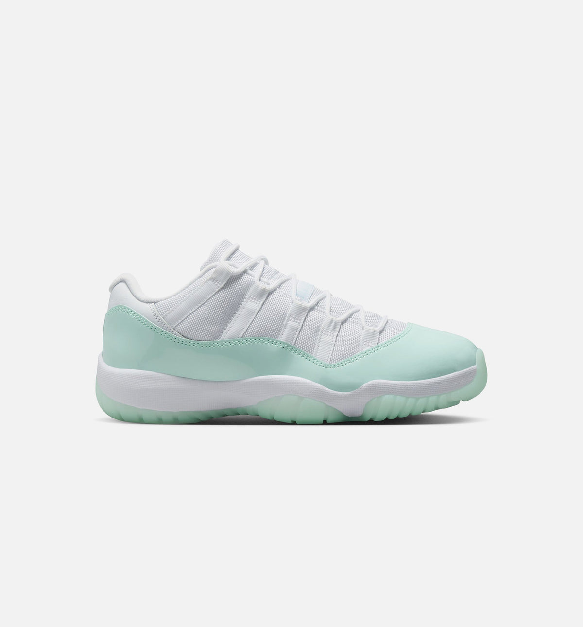 Air Jordan 11 Retro Low "Igloo" Women's Shoe – White/Igloo
