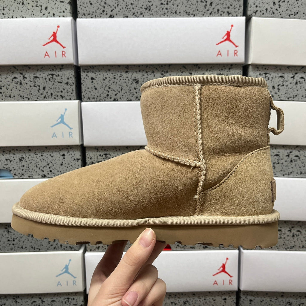 UGG Classic Mini Boot – Women's Suede Ankle Boot in Wheat