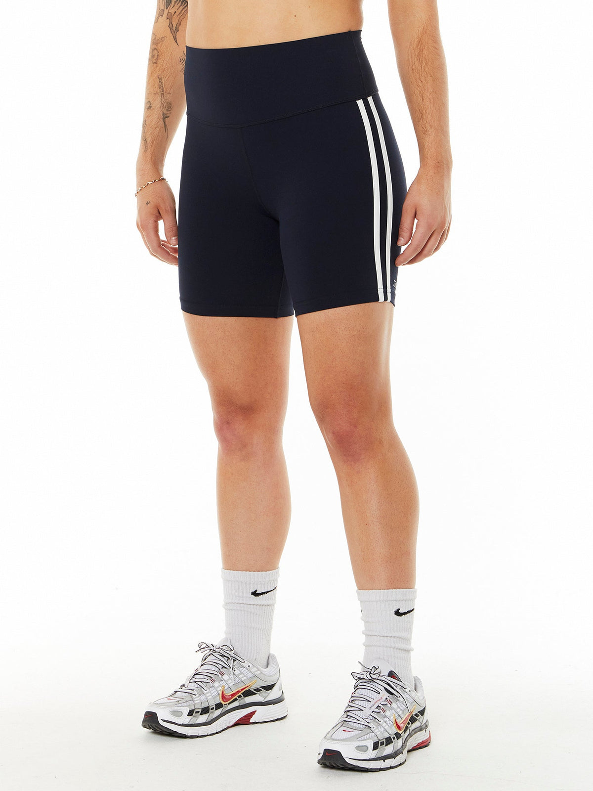 ELLA HW AIRWEIGHT SHORT INDIGO