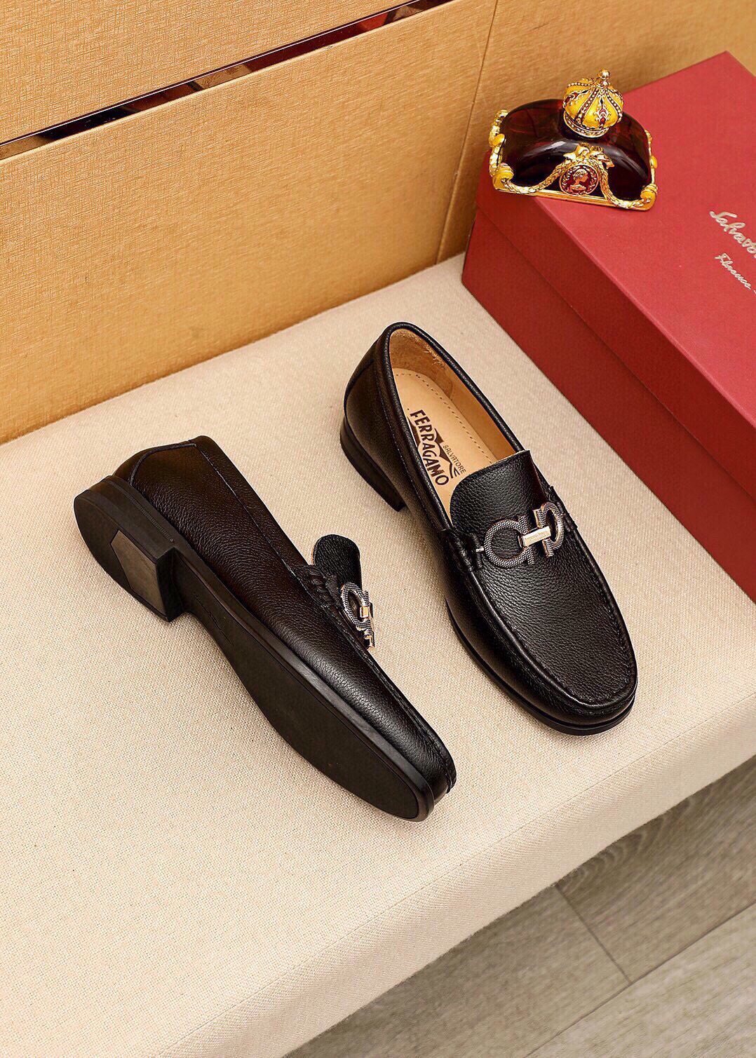 Ferragamo Black Textured Buckle Loafers