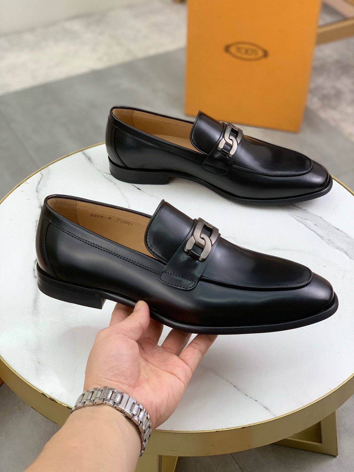 TOD'S Men's Black Metal-Accent Loafers
