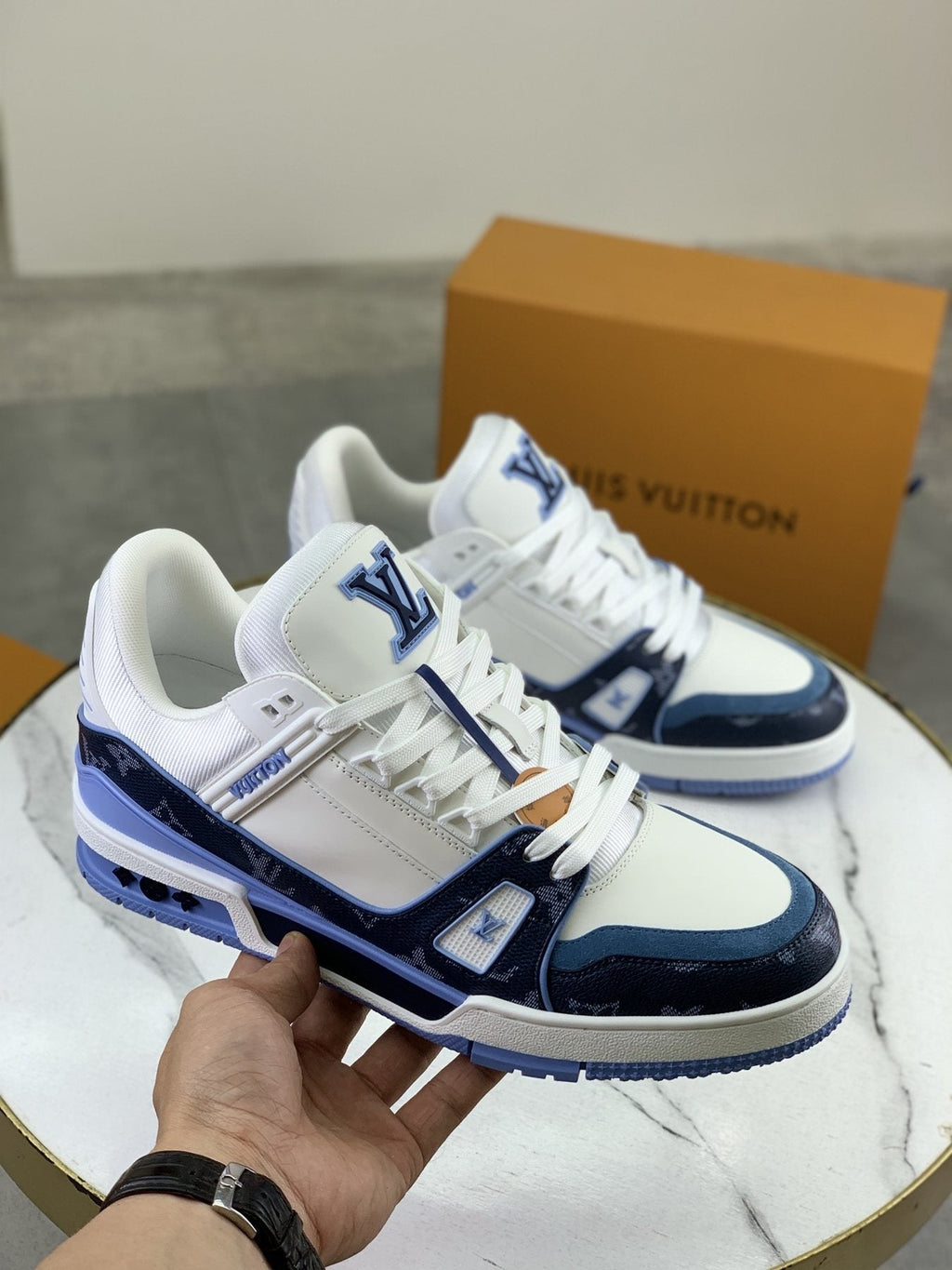 Louis Vuitton Sneakers