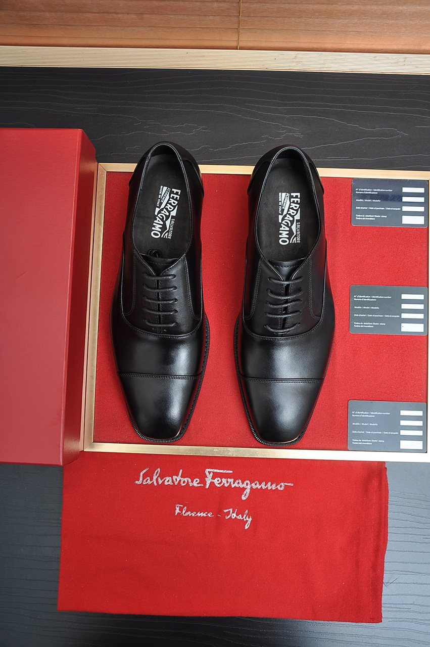Ferragamo Black Cap-Toe Lace-Up Dress Shoes
