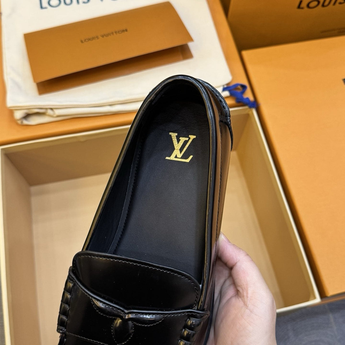 Louis Vuitton Men's Croisette Black Loafers