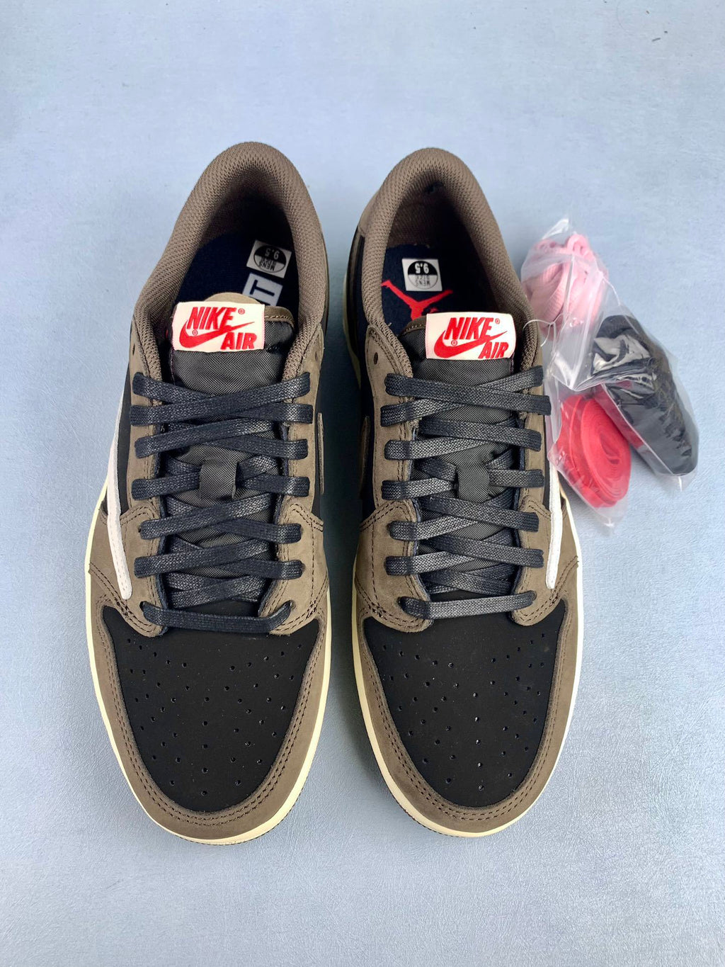 Air Jordan 1 Low Black-Brown Reverse Swoosh Unisex Sneakers CQ4277-001