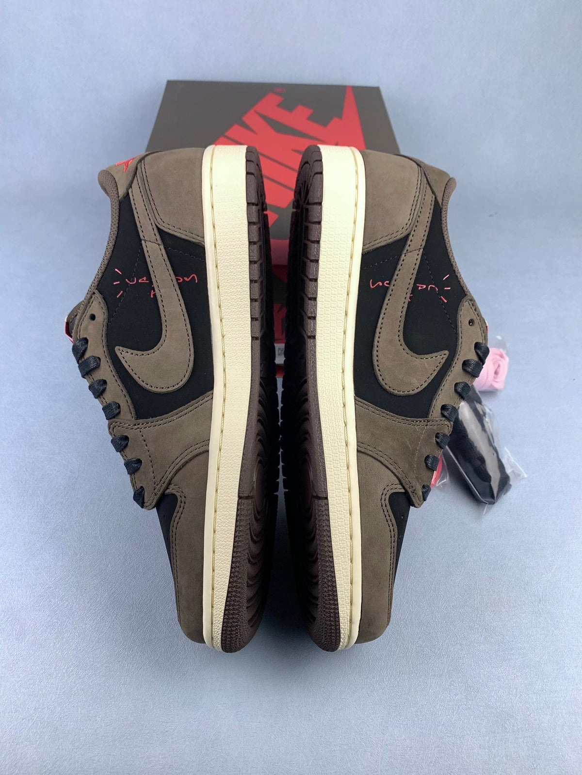 Air Jordan 1 Low Black-Brown Reverse Swoosh Unisex Sneakers CQ4277-001